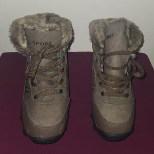 Men Sport Winter Boots Excellent Condition Faux Fur Lining Size 12/EU 45